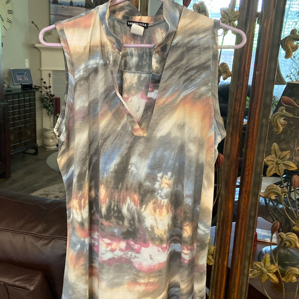 Sleeveless tank